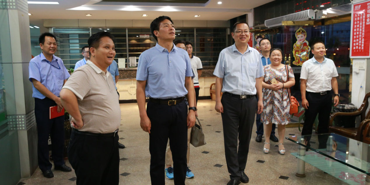 湖北黃岡市副市長(zhǎng)周勇士一行蒞臨仙津參觀(guān)